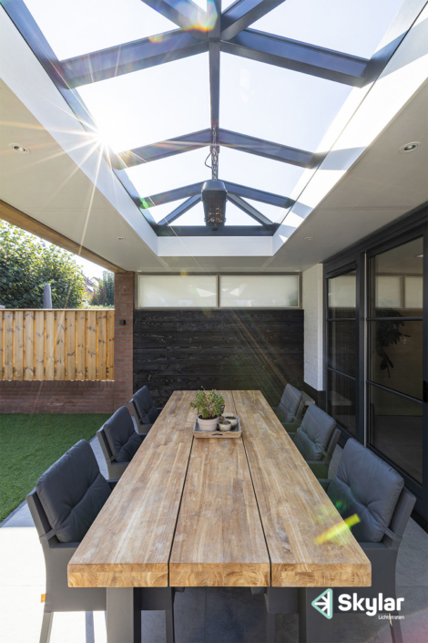 Schilddak Lichtstraat Skylar Met Ventilatiesleuf